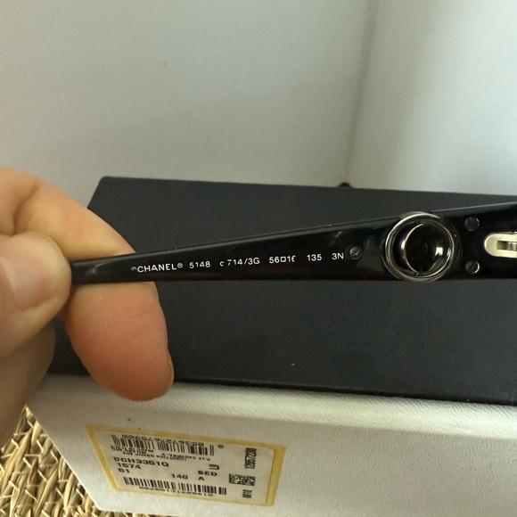 Chanel - Picture 9 of 10